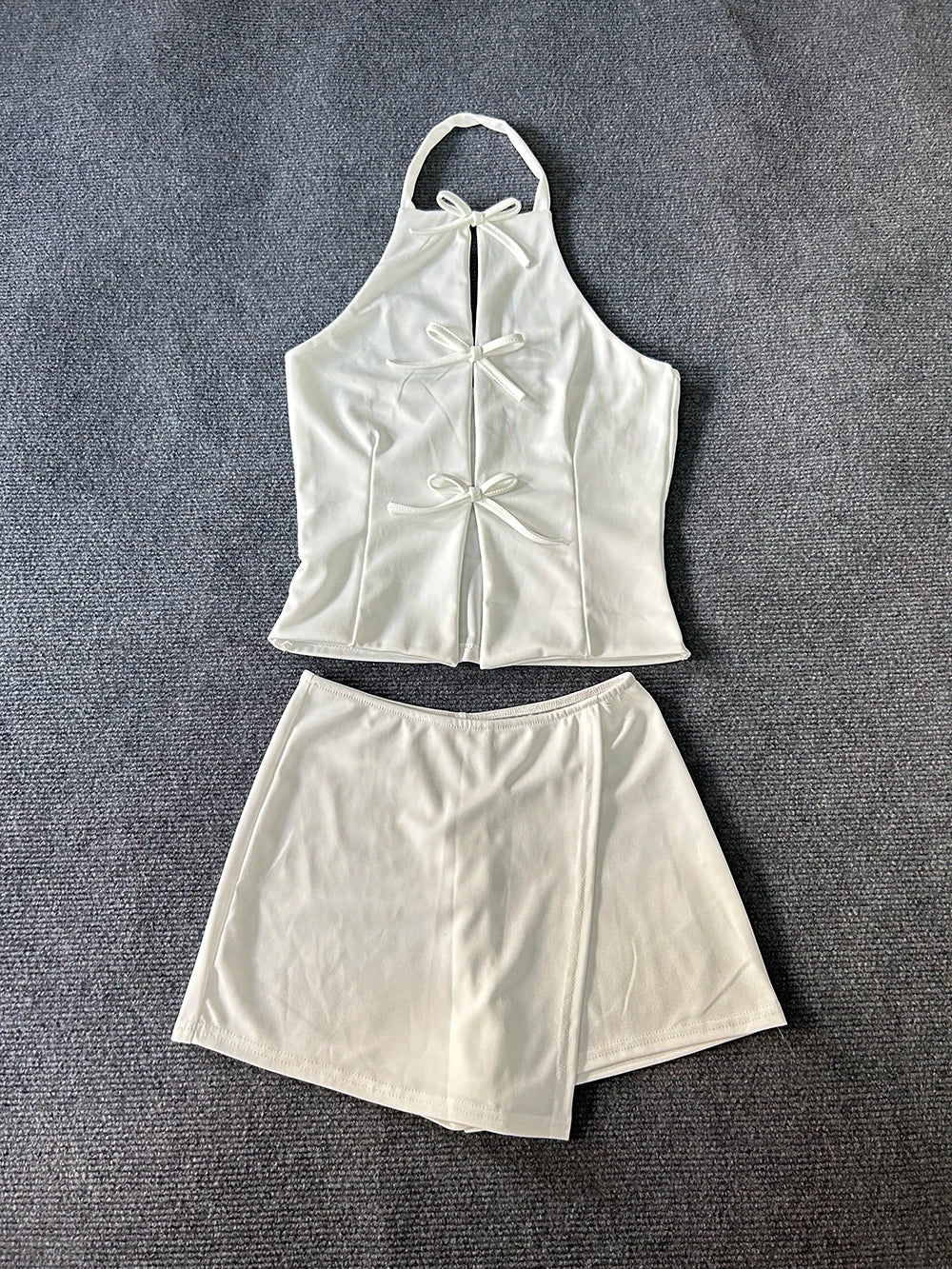 Solid Color Hollow Pleated Hip