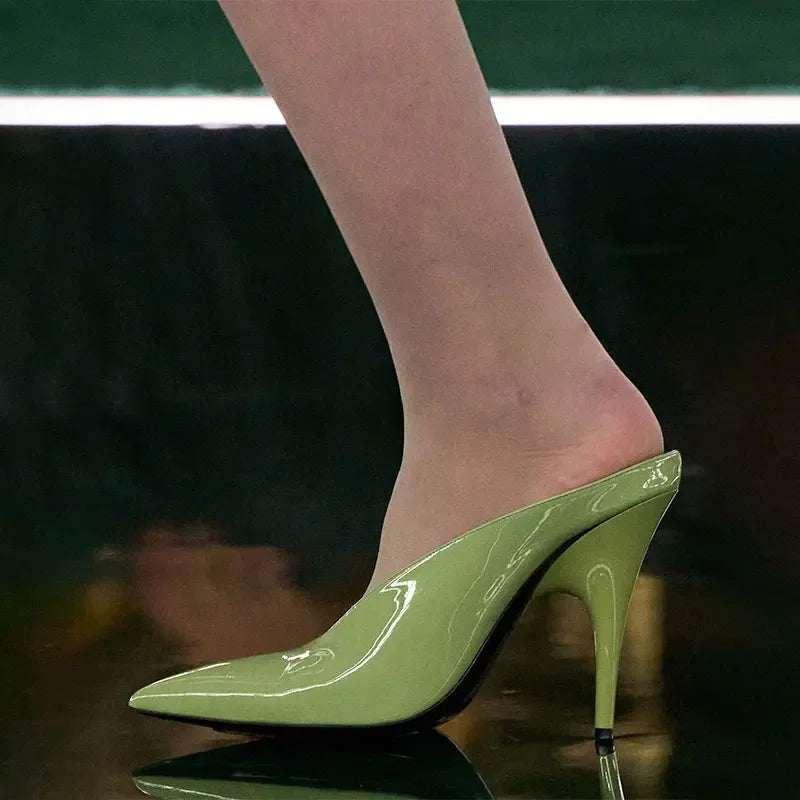 Versatile Banquet Slipper