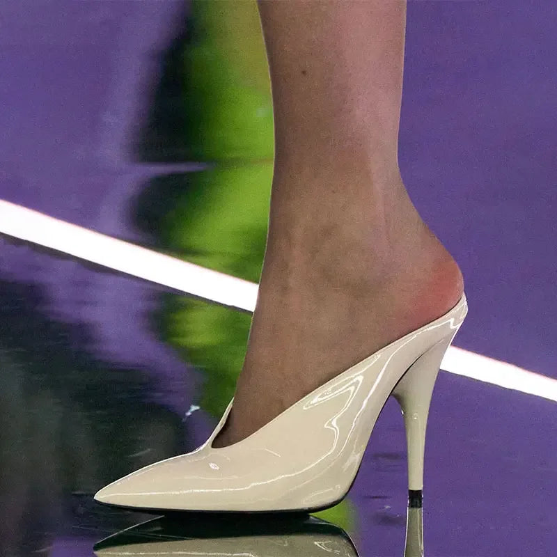 Versatile Banquet Slipper